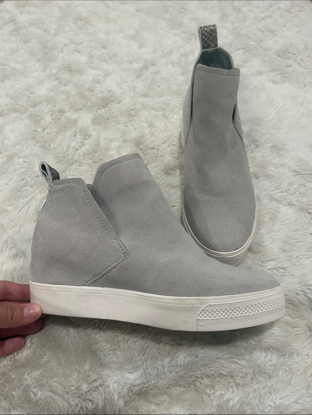 Dolce Vita Grey Suede Slip-On Wedge Sneakers Woman’s Size 6.5